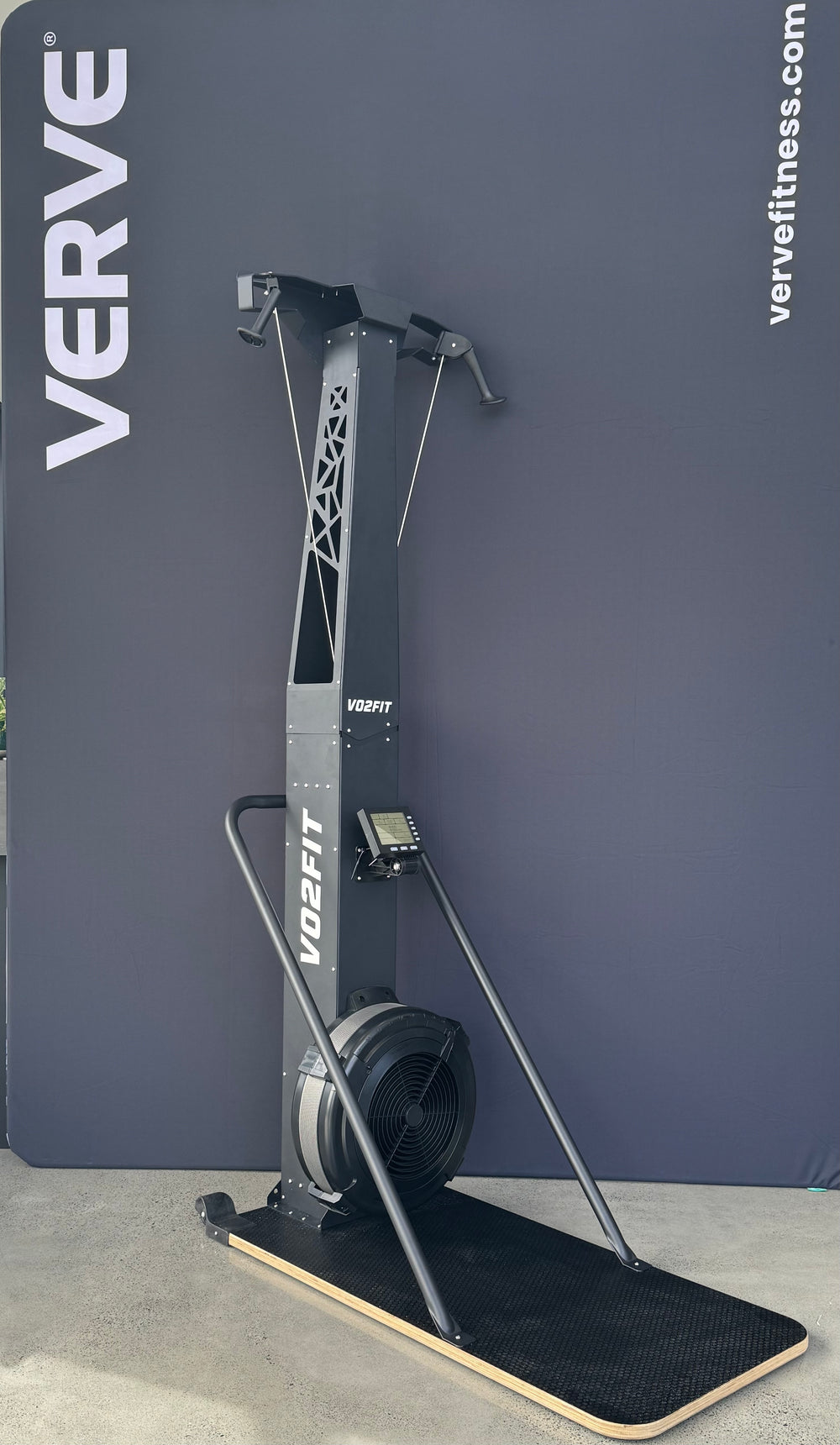 SkiErg VERVE et support en option