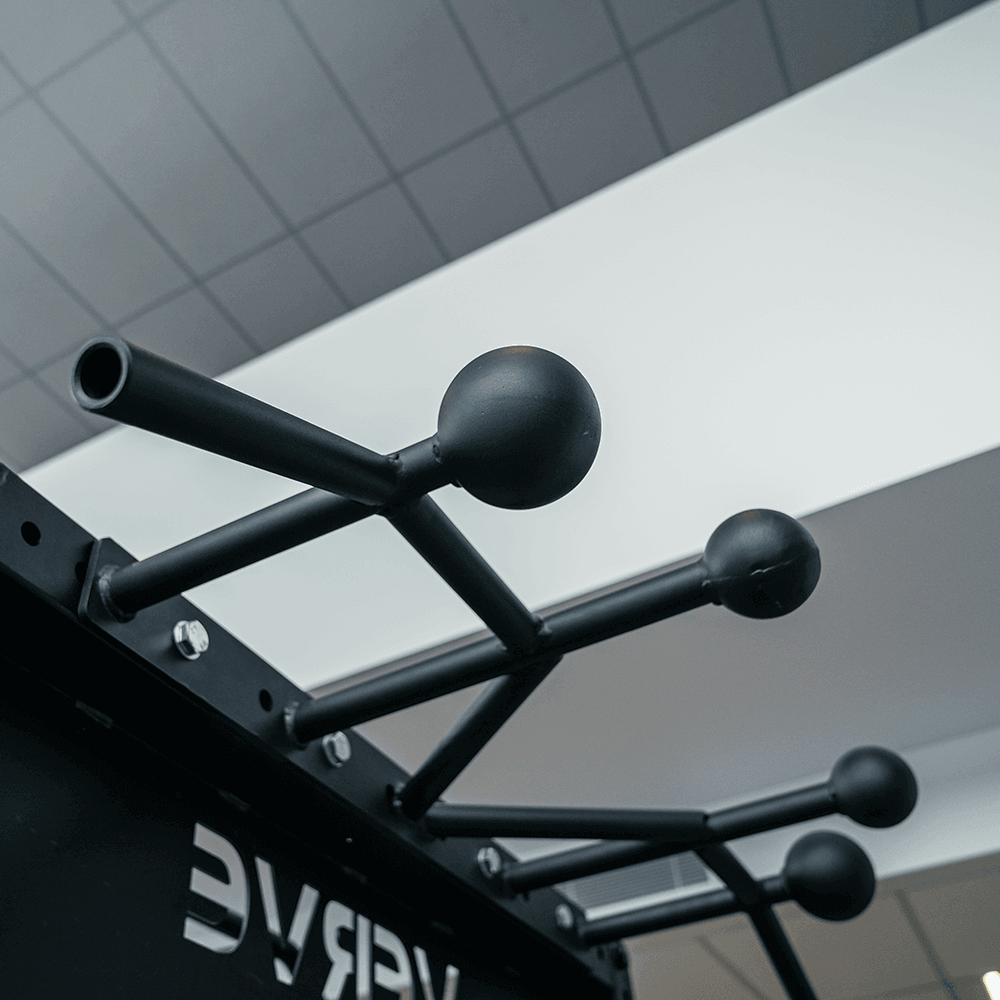 Barre de traction Globe pour cages de musculation VERVE