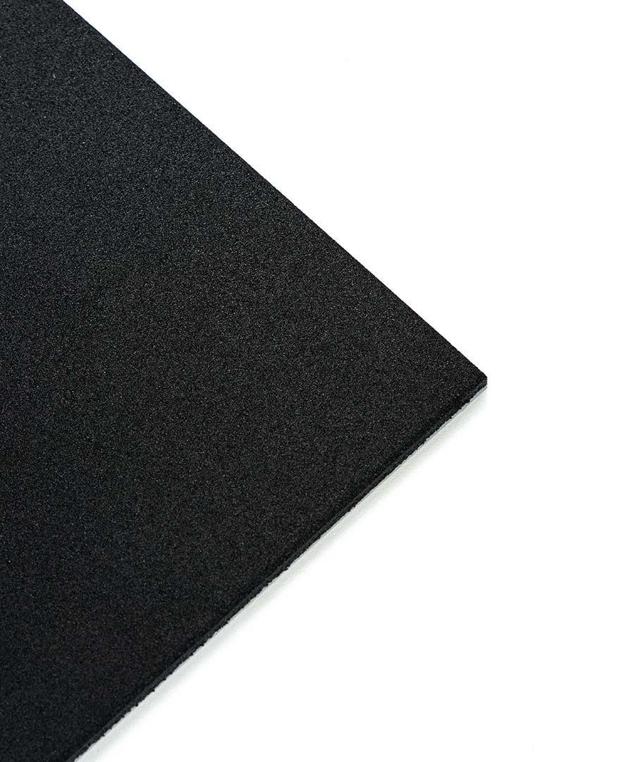 Revêtement de sol en caoutchouc pour salle de sport ignifugé – Noir – Tapis de gym 15 mm | Précommande sans date de disponibilité