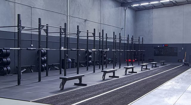 Alignement de racks dans un espace de préparation physique