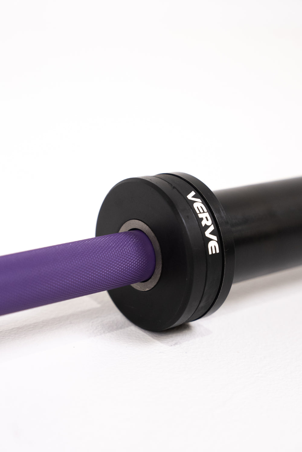 MODÈLE D'EXPOSITION | Barre olympique Elite Anytime Fitness - Violet - 20 kg