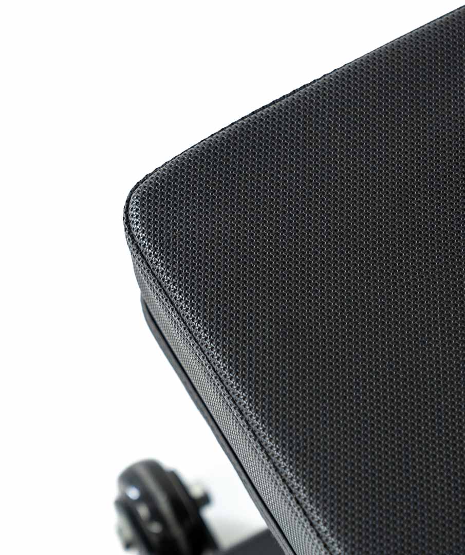 Banc plat de musculation VERVE, coussin de 14 po de largeur